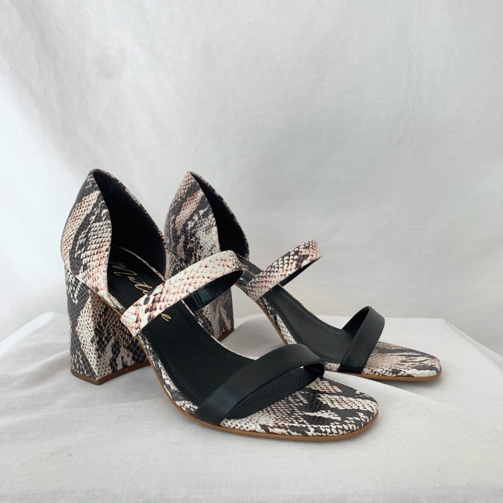 New In Box Matisse Valencia Snake Embossed Block Heel Size 7.5